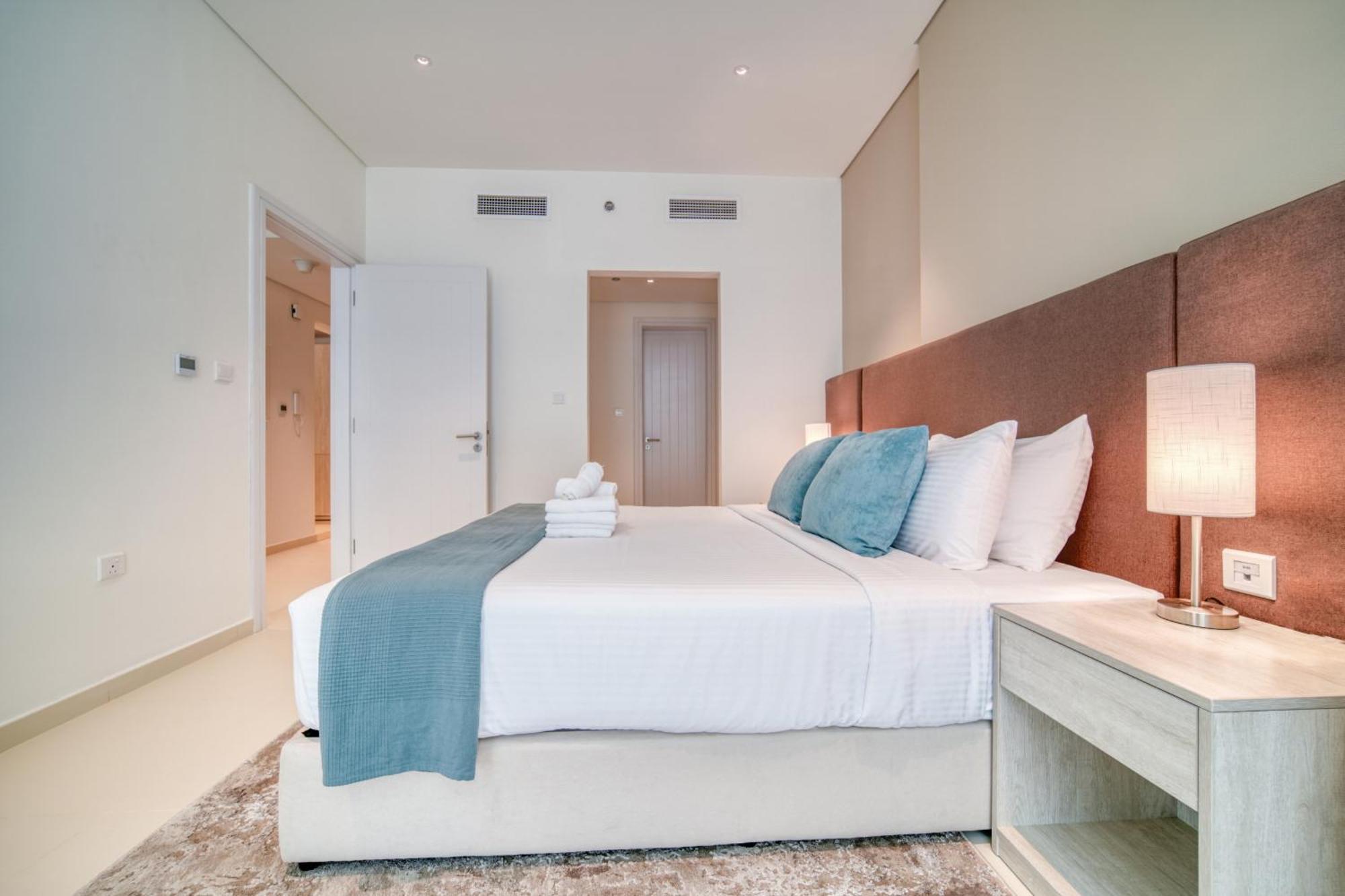 Seven Palm, Palm Jumeirah - Mint Apartment Dubai